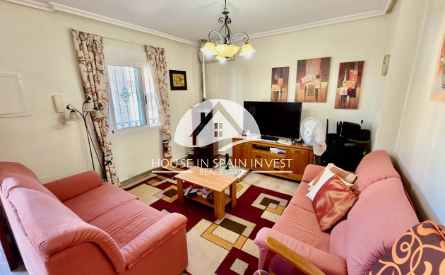 Resale - Villa - Guardamar del Segura - Guardamar - El Raso