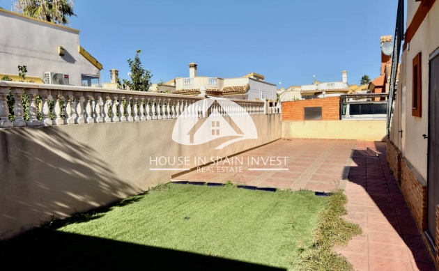 Resale - Villa - Guardamar del Segura - Guardamar - El Raso