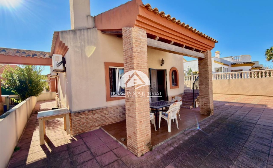 Resale - Villa - Guardamar del Segura - Guardamar - El Raso