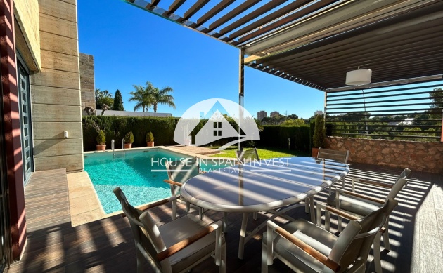 Resale - Villa - Orihuela Costa - Dehesa de campoamor