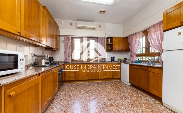 Resale - Villa - Torrevieja - La Mata