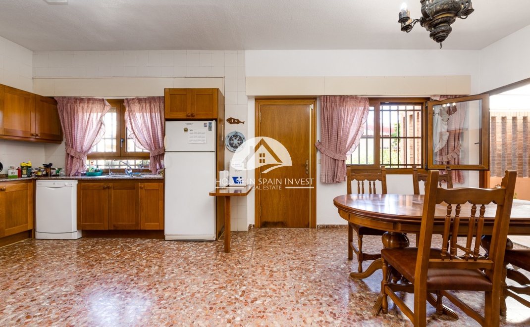 Resale - Villa - Torrevieja - La Mata