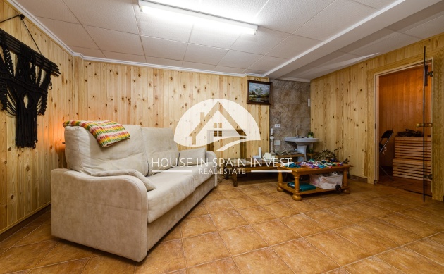 Resale - Villa - Torrevieja - La Mata