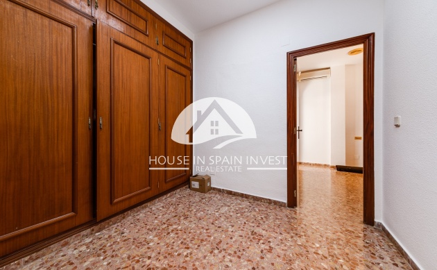Resale - Villa - Torrevieja - La Mata
