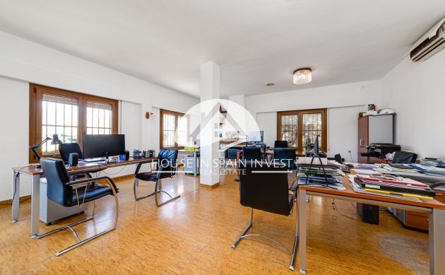 Resale - Villa - Torrevieja - La Mata