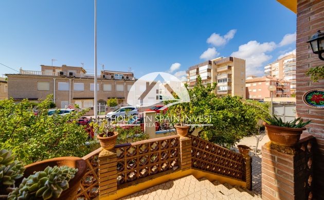 Resale - Villa - Torrevieja - La Mata