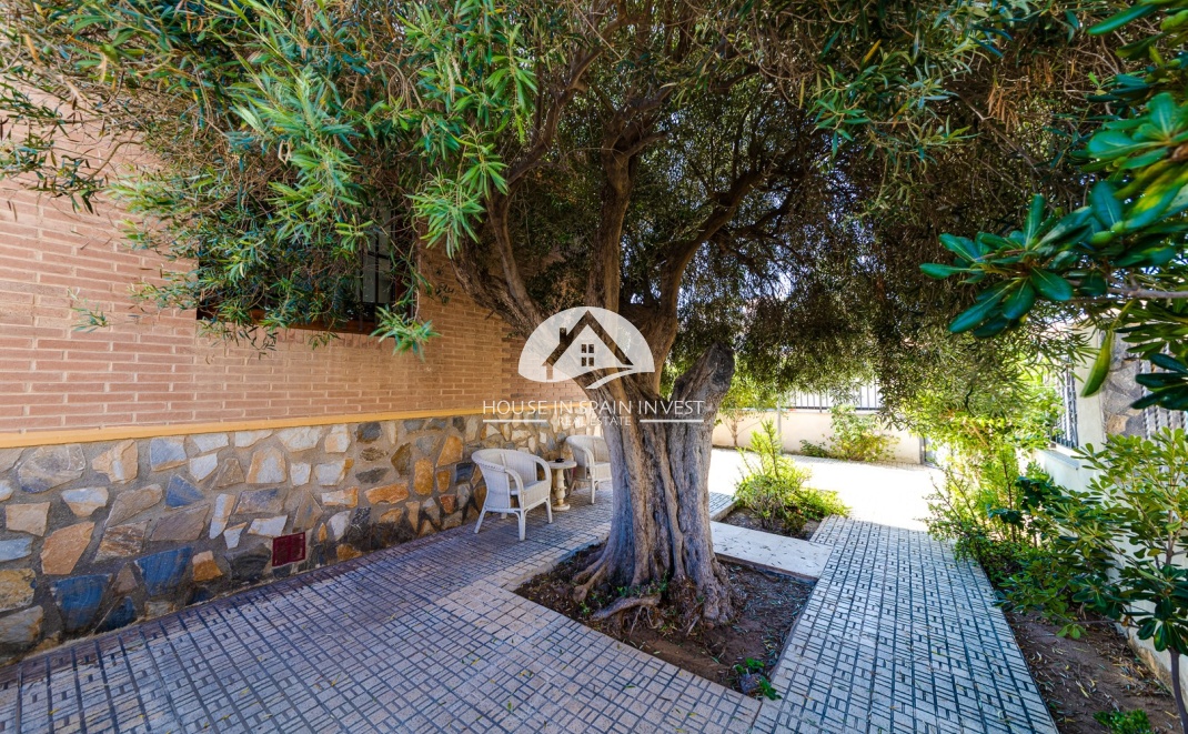 Resale - Villa - Torrevieja - La Mata