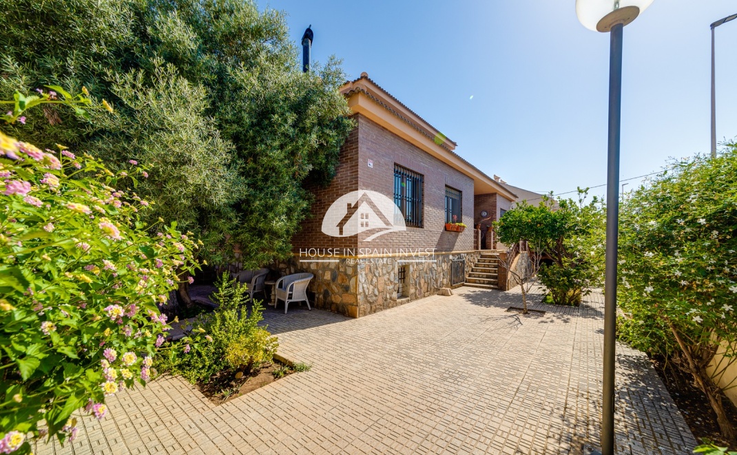 Resale - Villa - Torrevieja - La Mata