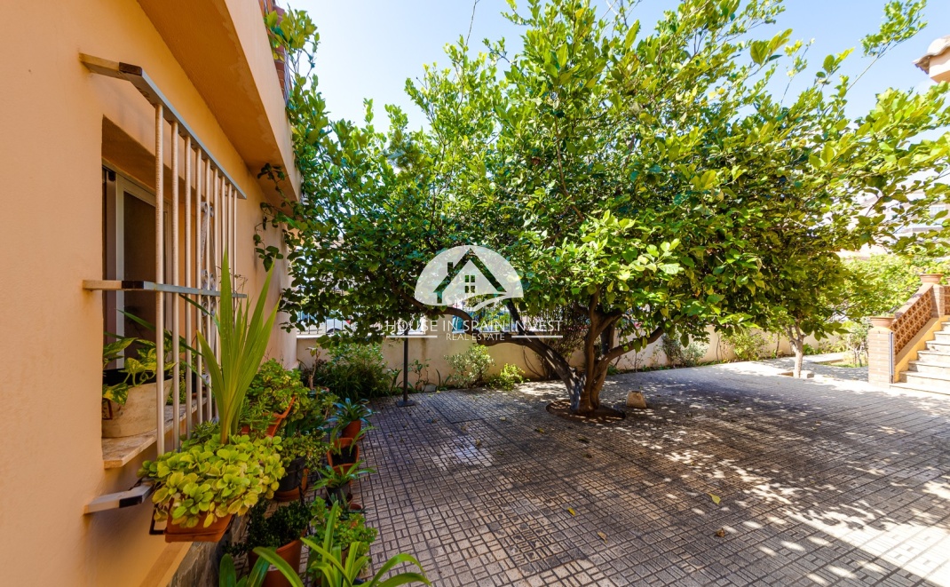 Resale - Villa - Torrevieja - La Mata