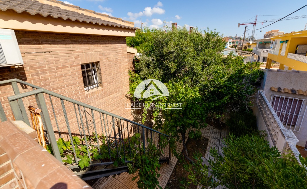 Resale - Villa - Torrevieja - La Mata