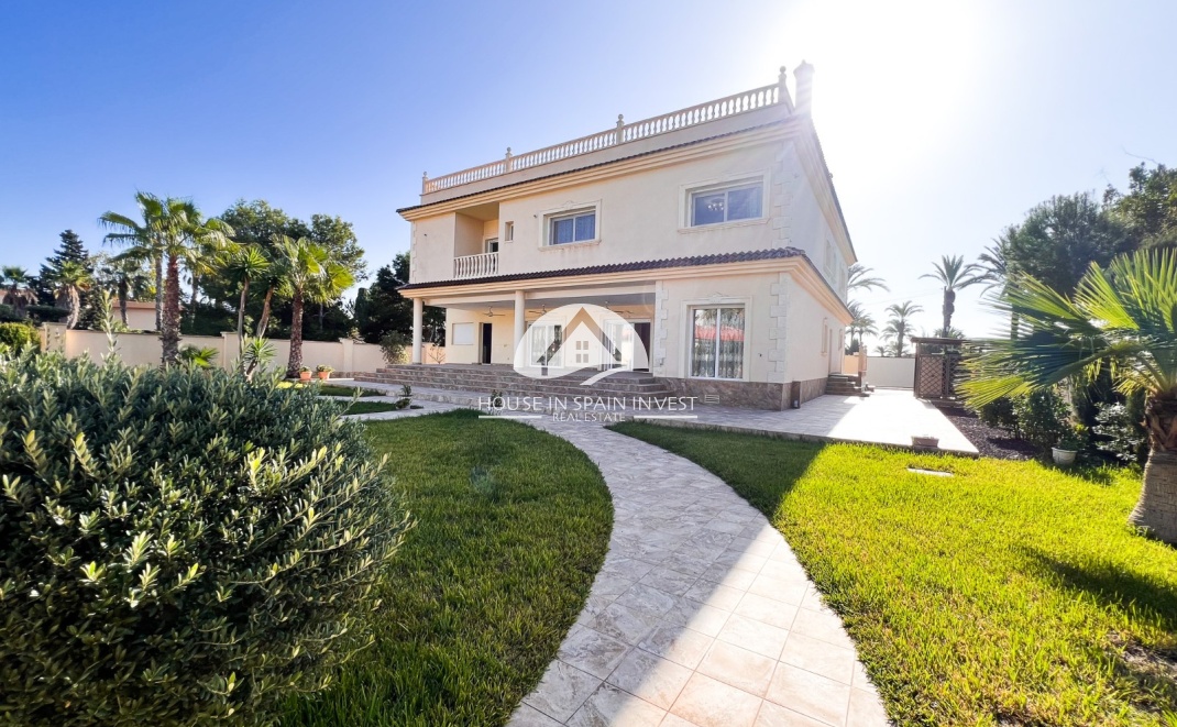 Resale - Villa - Orihuela Costa