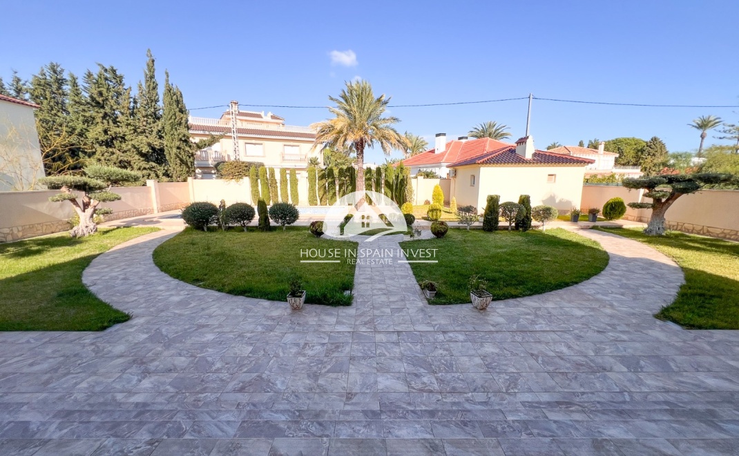 Resale - Villa - Orihuela Costa