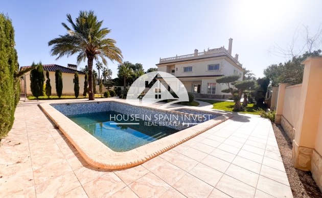 Resale - Villa - Orihuela Costa