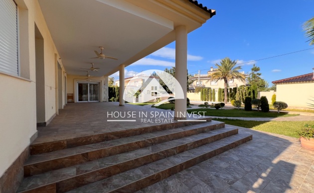 Resale - Villa - Orihuela Costa
