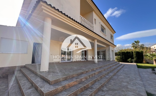Resale - Villa - Orihuela Costa
