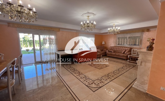 Resale - Villa - Orihuela Costa