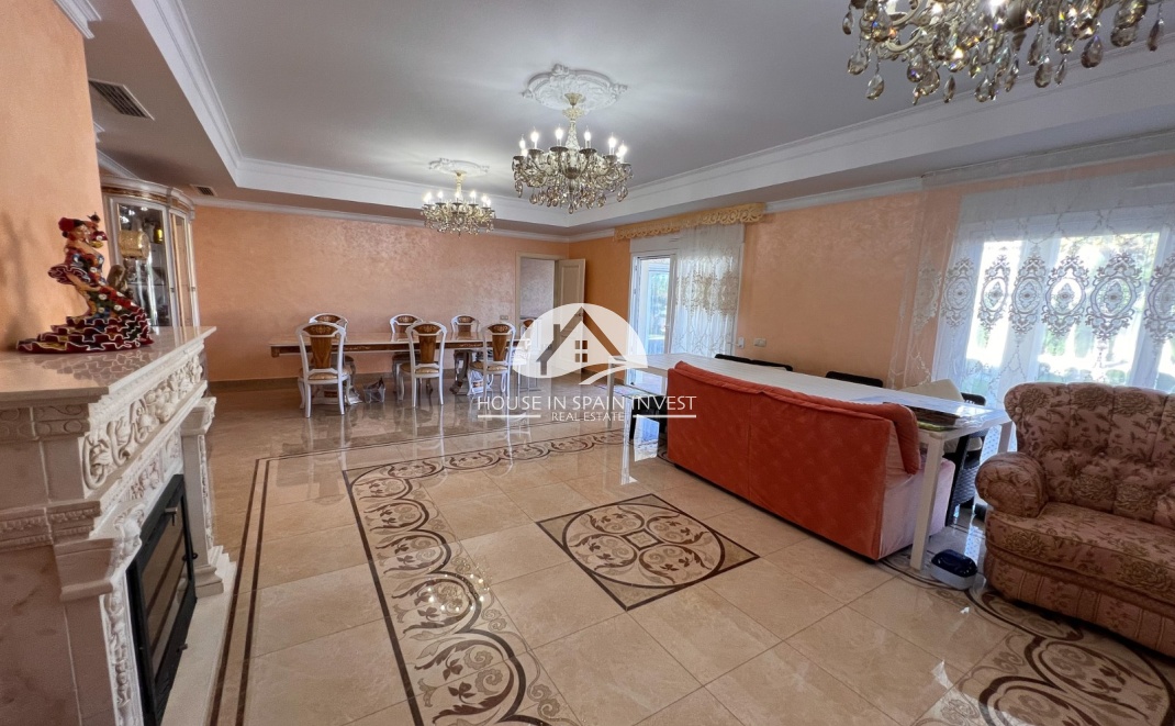 Resale - Villa - Orihuela Costa