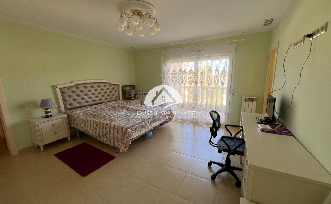 Resale - Villa - Orihuela Costa