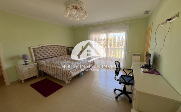 Resale - Villa - Orihuela Costa