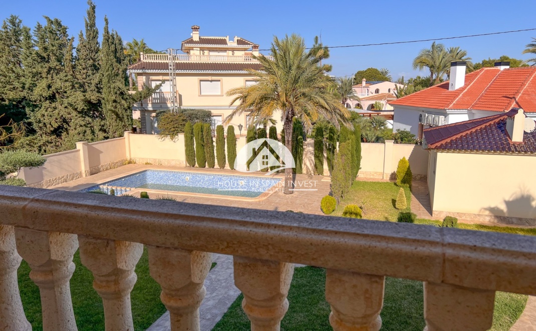 Resale - Villa - Orihuela Costa
