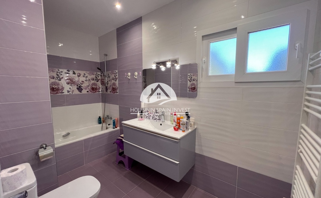 Resale - Villa - Orihuela Costa