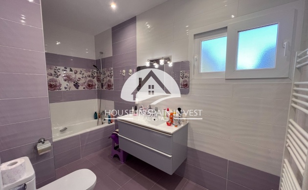 Resale - Villa - Orihuela Costa