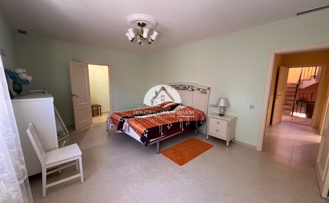 Resale - Villa - Orihuela Costa