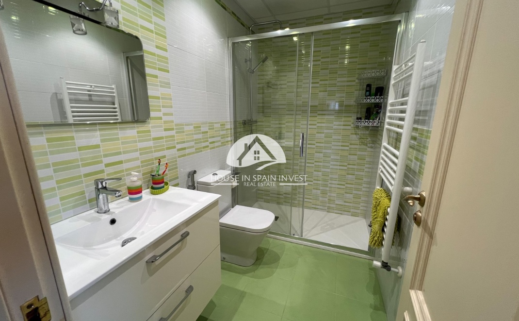 Resale - Villa - Orihuela Costa