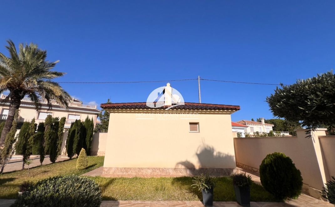 Resale - Villa - Orihuela Costa