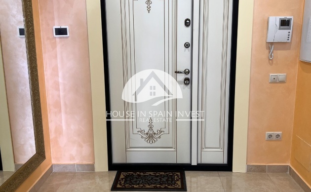 Resale - Villa - Orihuela Costa