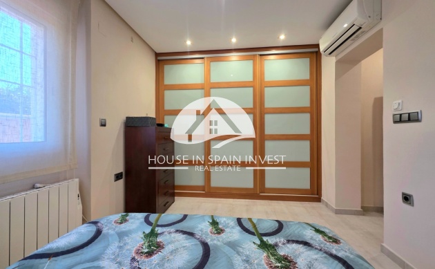 Resale - Villa - Torrevieja - Cabo Cervera