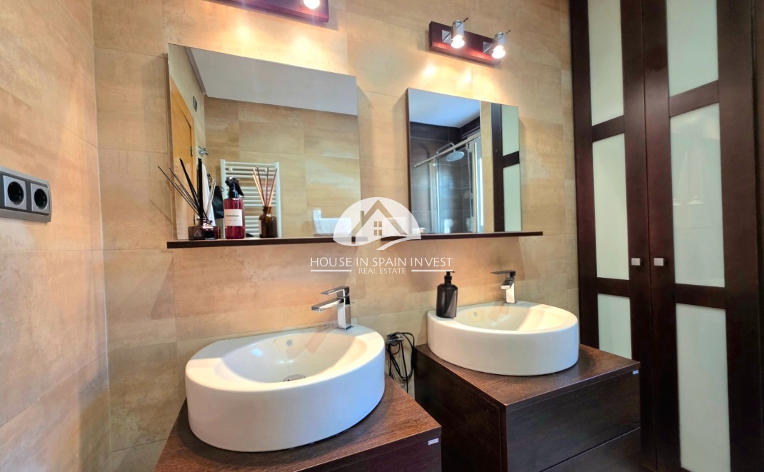 Resale - Villa - Torrevieja - Cabo Cervera