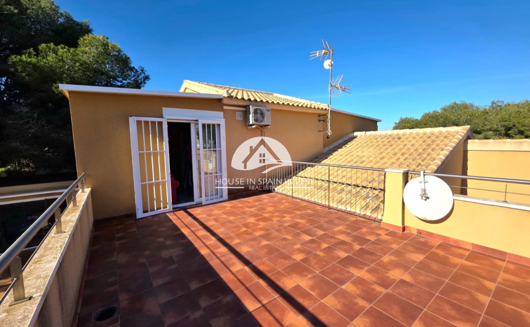 Resale - Villa - Torrevieja - Cabo Cervera