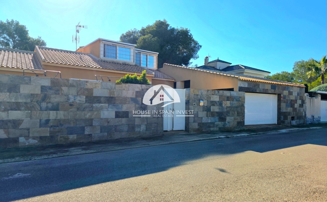 Resale - Villa - Torrevieja - Cabo Cervera