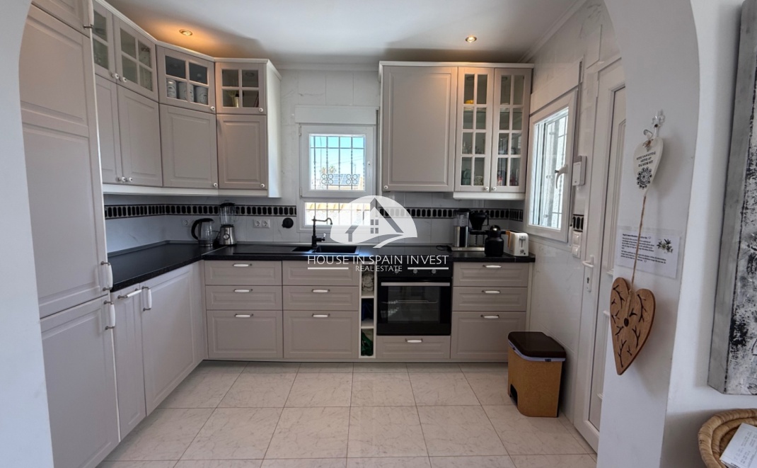 Resale - Villa - Torrevieja - Costa Blanca