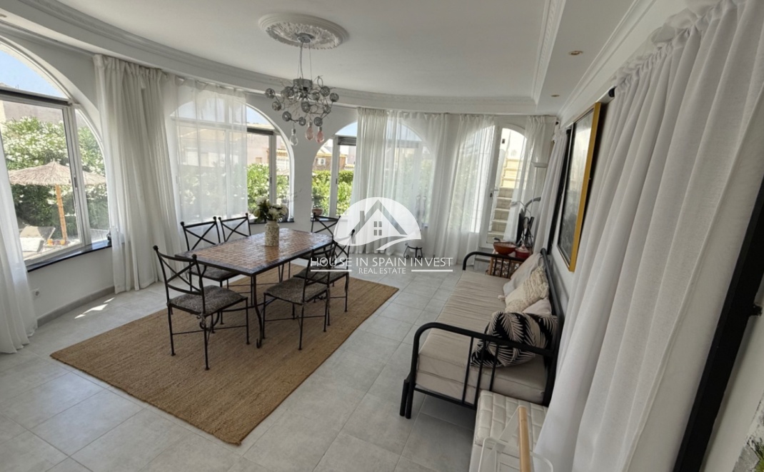 Resale - Villa - Torrevieja - Costa Blanca