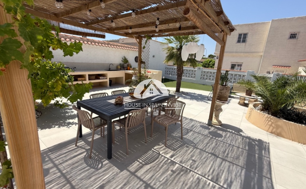 Resale - Villa - Torrevieja - Costa Blanca