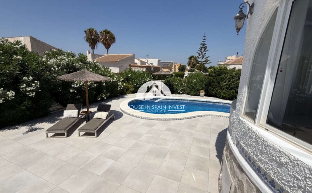 Resale - Villa - Torrevieja - Costa Blanca