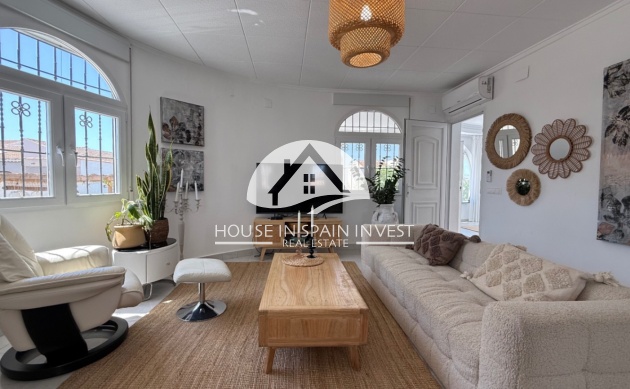 Resale - Villa - Torrevieja - Costa Blanca