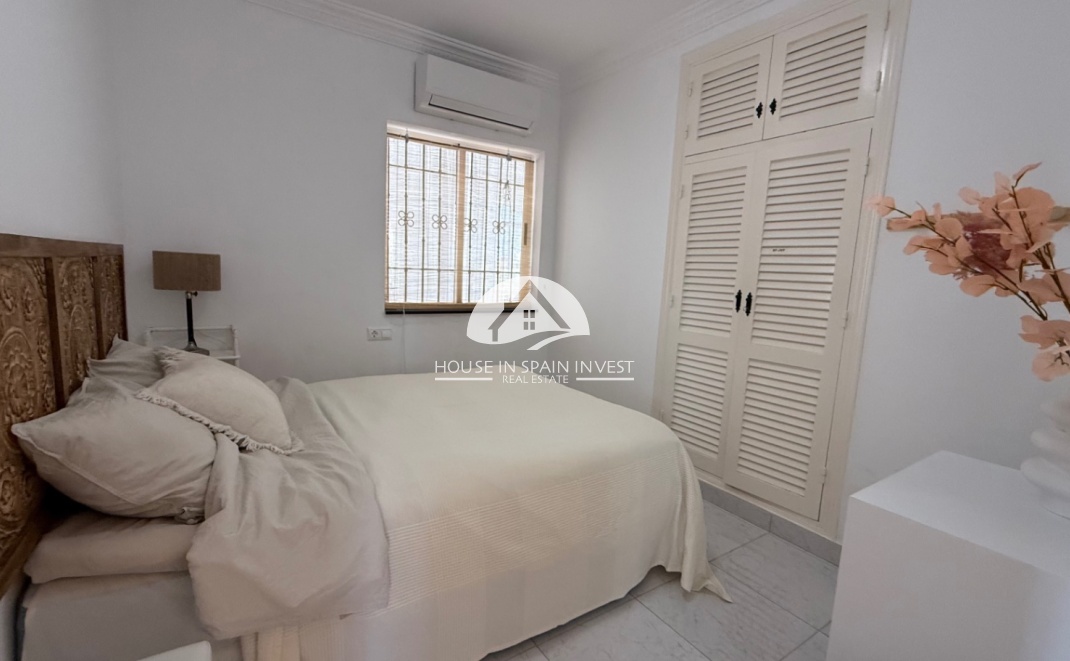 Resale - Villa - Torrevieja - Costa Blanca