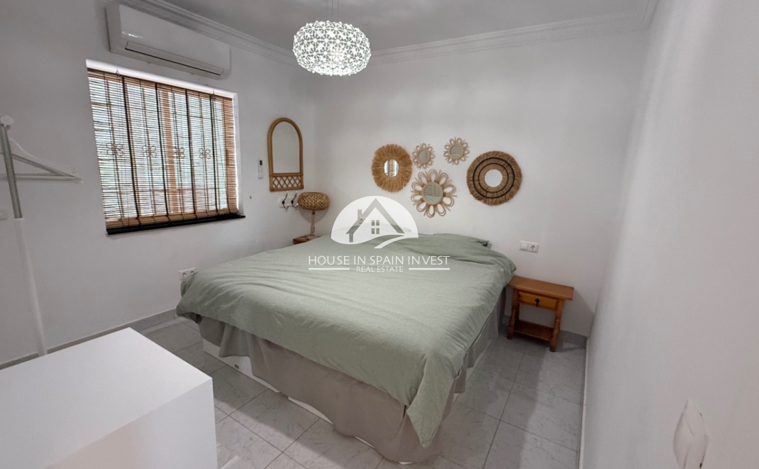 Resale - Villa - Torrevieja - Costa Blanca