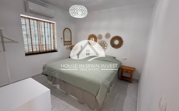 Resale - Villa - Torrevieja - Costa Blanca
