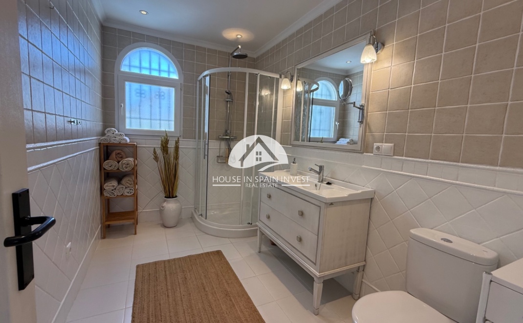 Resale - Villa - Torrevieja - Costa Blanca