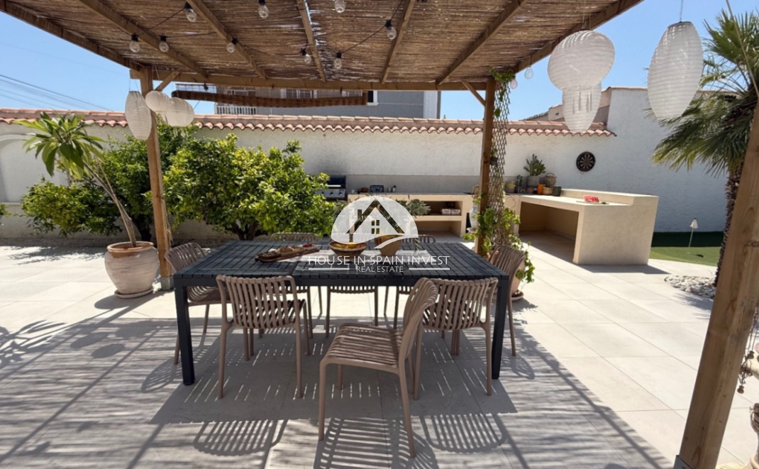 Resale - Villa - Torrevieja - Costa Blanca