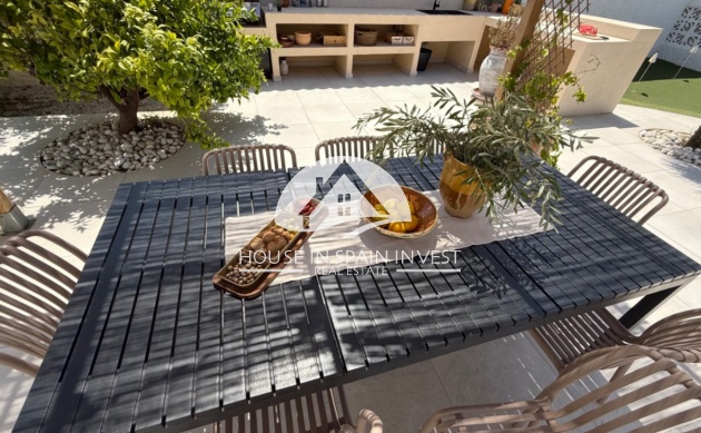 Resale - Villa - Torrevieja - Costa Blanca