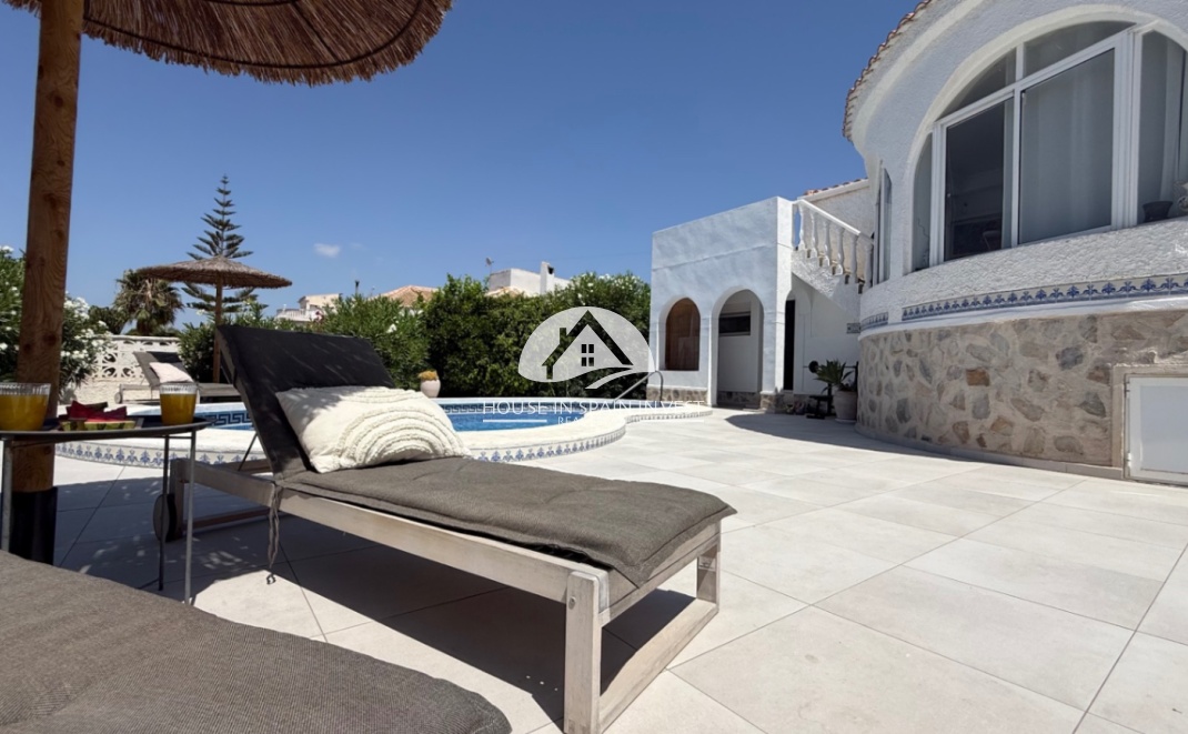 Resale - Villa - Torrevieja - Costa Blanca