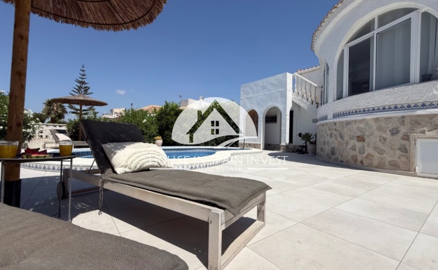 Resale - Villa - Torrevieja - Costa Blanca