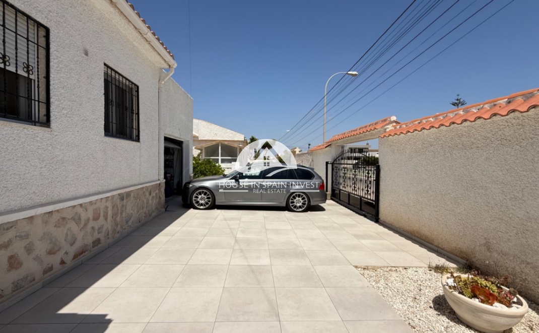 Resale - Villa - Torrevieja - Costa Blanca