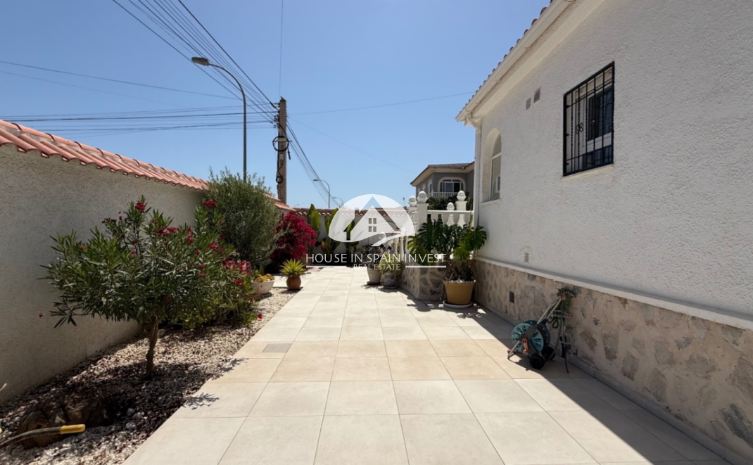 Resale - Villa - Torrevieja - Costa Blanca