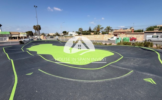 Resale - Villa - Torrevieja - Costa Blanca